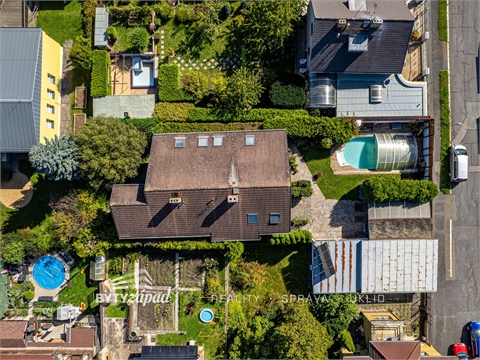 Prodej rodinného domu, 353 m² 8