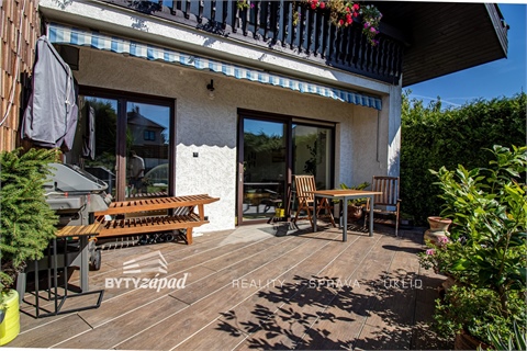 Prodej rodinného domu, 353 m² - 10