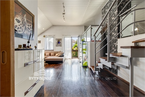 Prodej rodinného domu, 353 m² 28