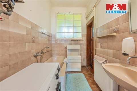 Prodej komerčního objektu, 240 m² 16