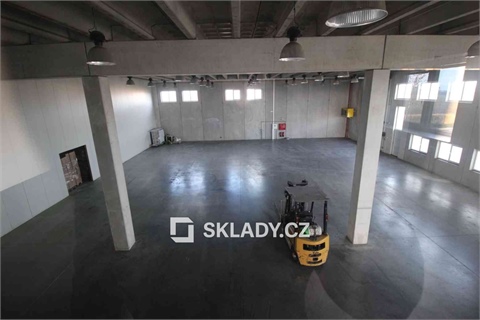 Pronájem skladu / haly, 1 800 m² - 0