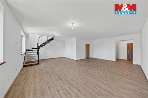 Prodej bytu 4kk, 136 m² - 0