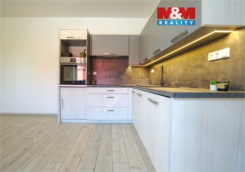 Prodej bytu 3kk, 70 m² 0