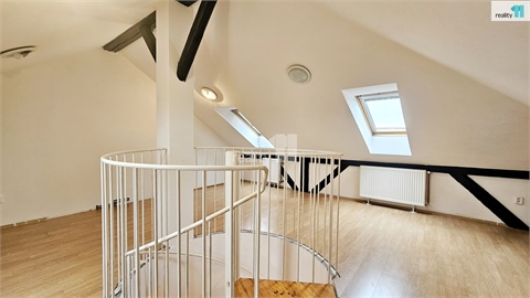 Pronájem bytu 2kk, 70 m² 10