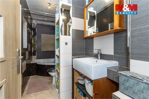 Prodej rodinného domu, 180 m² - 28