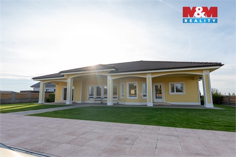 Prodej rodinného domu, 429 m² 2