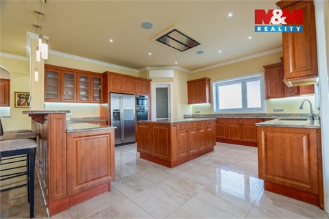 Prodej rodinného domu, 429 m² 8