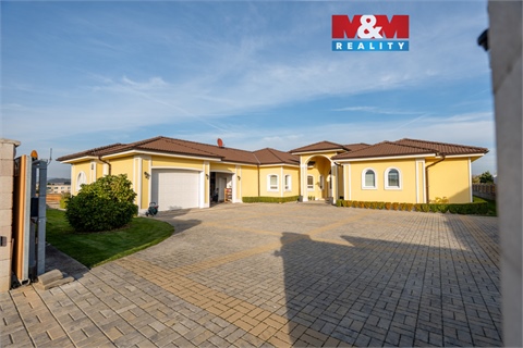 Prodej rodinného domu, 429 m² 0