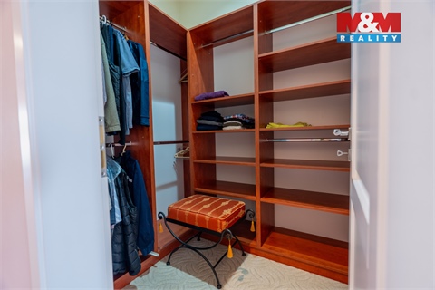 Prodej rodinného domu, 429 m² 28