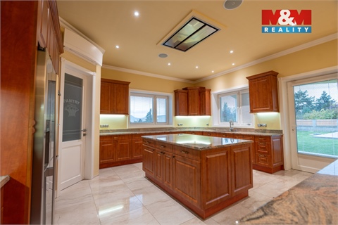 Prodej rodinného domu, 429 m² 16