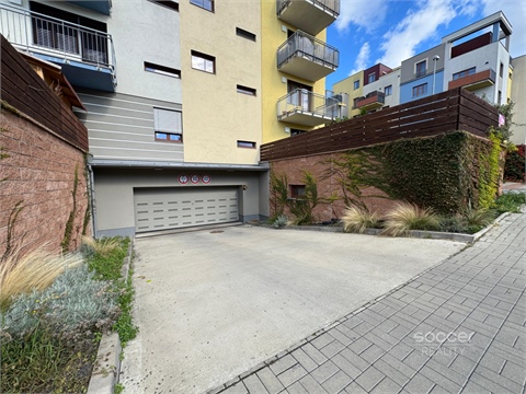 Pronájem parkovacího místa, 15 m² 0