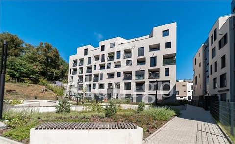 Prodej bytu 2kk, 61 m² 0