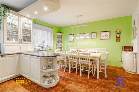 Prodej rodinného domu, 234 m² 14