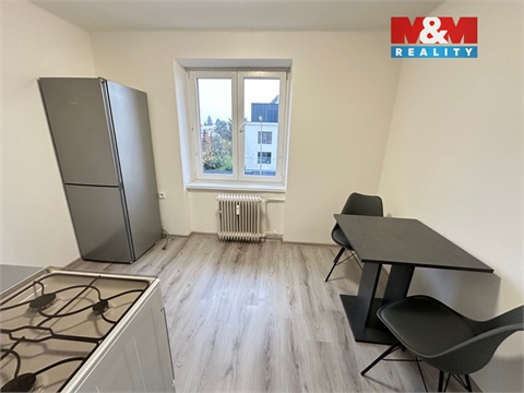 Pronájem bytu 1+1, 29 m² 2