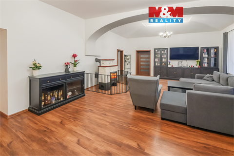 Prodej bytu 4+1, 186 m² 0