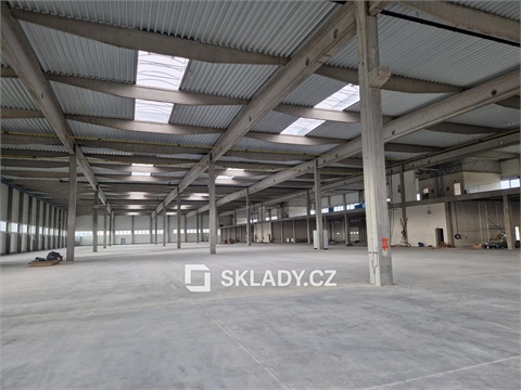 Pronájem skladu / haly, 1 700 m² - 2