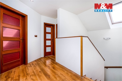 Prodej rodinného domu, 197 m² - 14