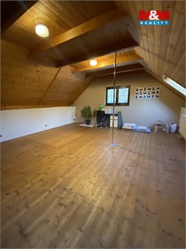 Prodej rodinného domu, 200 m² - 14