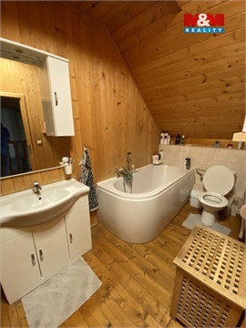 Prodej rodinného domu, 200 m² 10