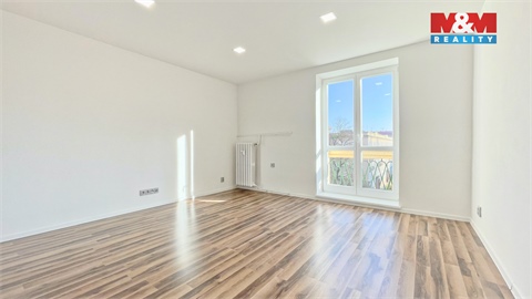 Pronájem bytu 1+1, 38 m² 2