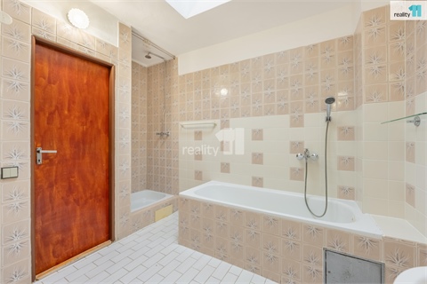 Prodej rodinného domu, 226 m² - 16