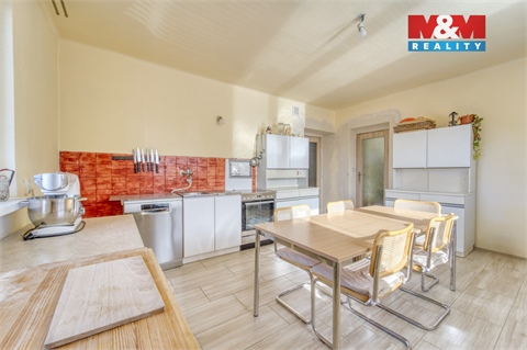 Prodej rodinného domu, 230 m² - 8