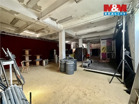 Prodej komerčního objektu, 800 m² 4