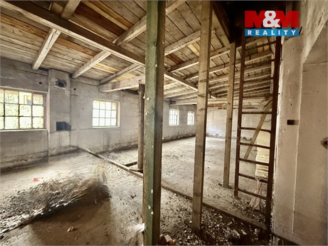 Prodej komerčního objektu, 800 m² 8