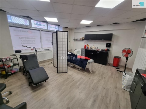 Pronájem obchodních prostor, 100 m² 0