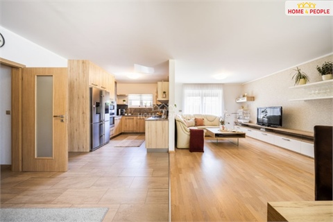 Prodej rodinného domu, 230 m² 8