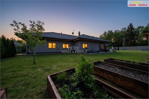 Prodej rodinného domu, 230 m² 4