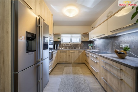 Prodej rodinného domu, 230 m² - 6