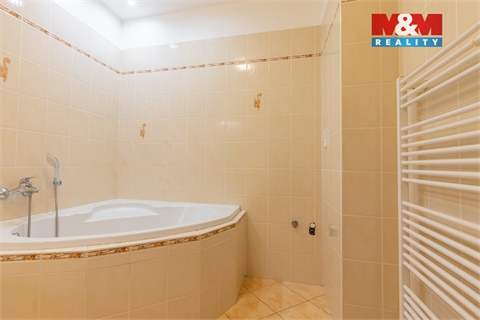 Pronájem bytu 4kk, 122 m² - 2