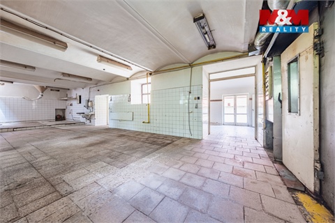 Prodej rodinného domu, 400 m² - 8