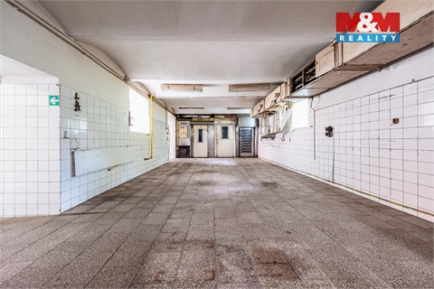 Prodej rodinného domu, 400 m² 10