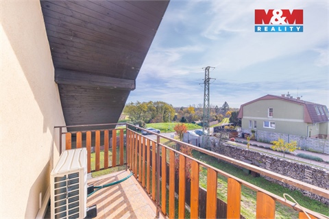 Prodej rodinného domu, 327 m² 10