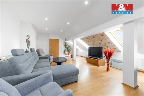 Prodej rodinného domu, 327 m² 4