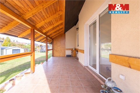 Prodej rodinného domu, 327 m² - 18