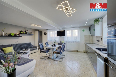 Prodej rodinného domu, 225 m² - 0