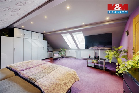 Prodej rodinného domu, 225 m² - 2