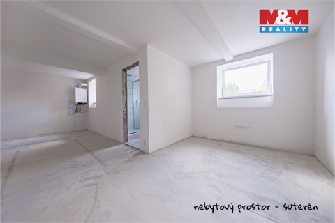 Prodej rodinného domu, 311 m² - 2