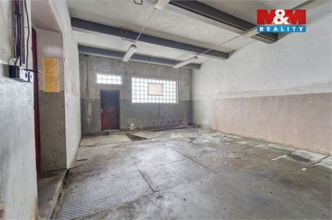 Pronájem skladu / haly, 131 m² 2