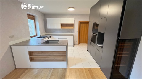 Pronájem rodinného domu, 200 m² 2