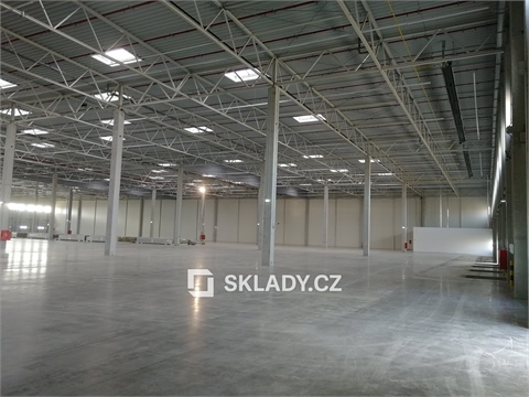 Pronájem skladu / haly, 5 600 m² - 0