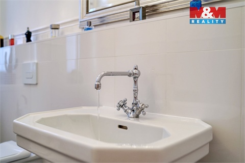 Prodej rodinného domu, 600 m² 24