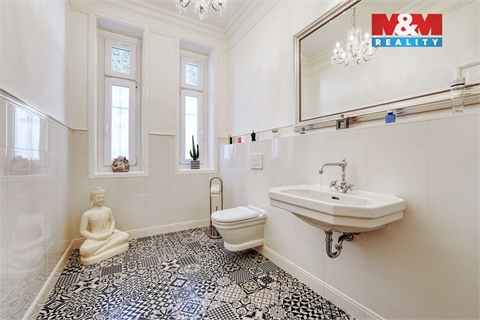 Prodej rodinného domu, 600 m² - 24