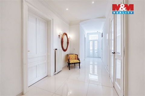 Prodej rodinného domu, 600 m² - 14