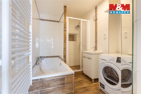 Prodej rodinného domu, 180 m² - 16