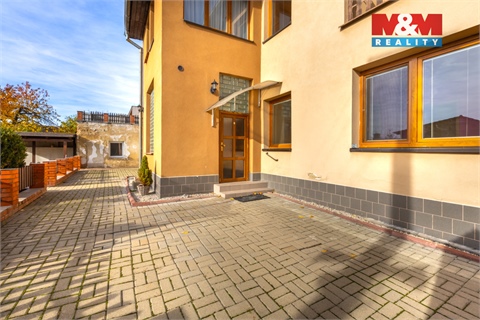 Prodej rodinného domu, 180 m² - 24