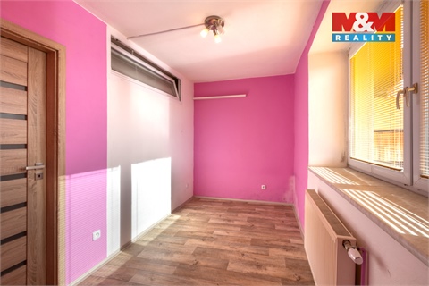 Prodej rodinného domu, 180 m² - 18